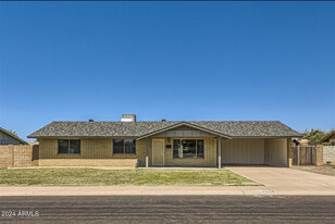 Building Photo - 3336 W Surrey Ave