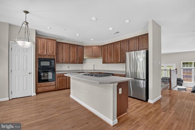 Building Photo - 11432 Cedar Ridge Dr