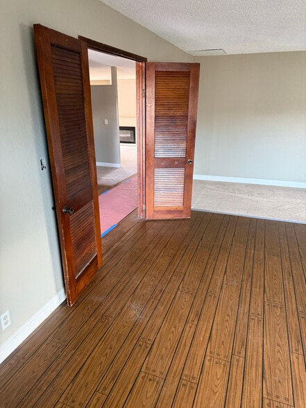 Building Photo - 14550 Acapulco Rd