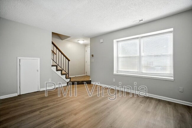 Building Photo - 1077 Commonwealth Pl