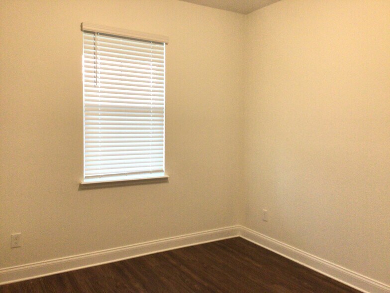 Building Photo - 1415 Celery Palm Cove