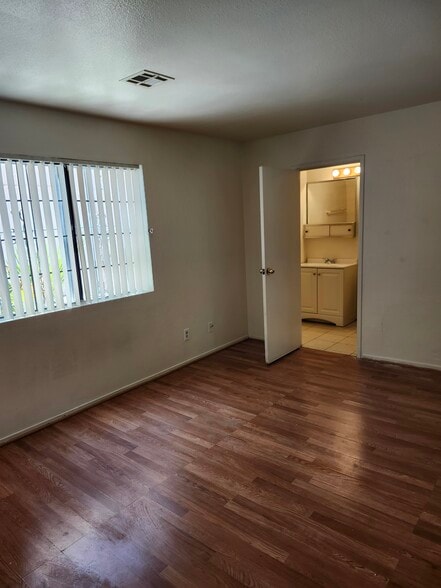 Building Photo - 5339 Retablo Ave
