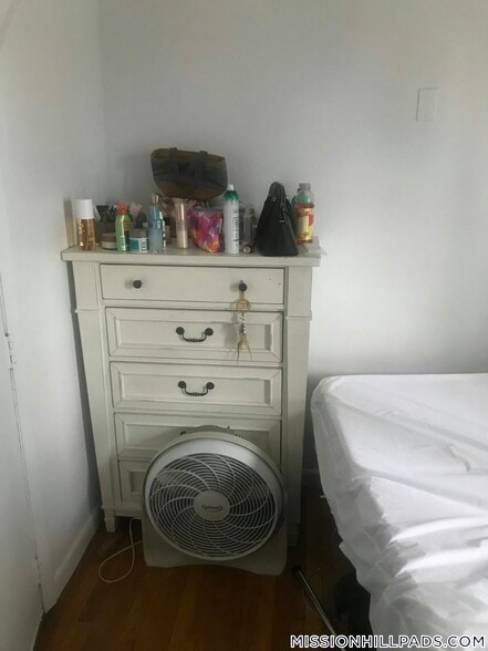 Building Photo - 28 S Huntington Ave