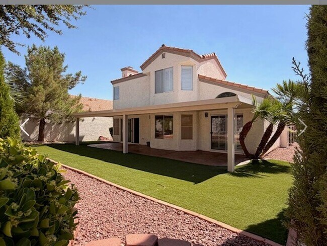 Building Photo - FABULOUSLY CLEAN AND CHARMING HOME IN THE LAKES COMMUNITY OF SOUTHWEST LAS VEGAS
