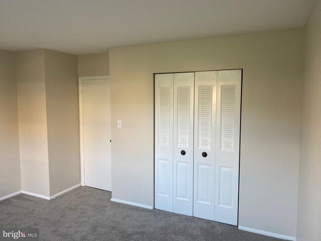 Building Photo - 31 Florence Tollgate Pl