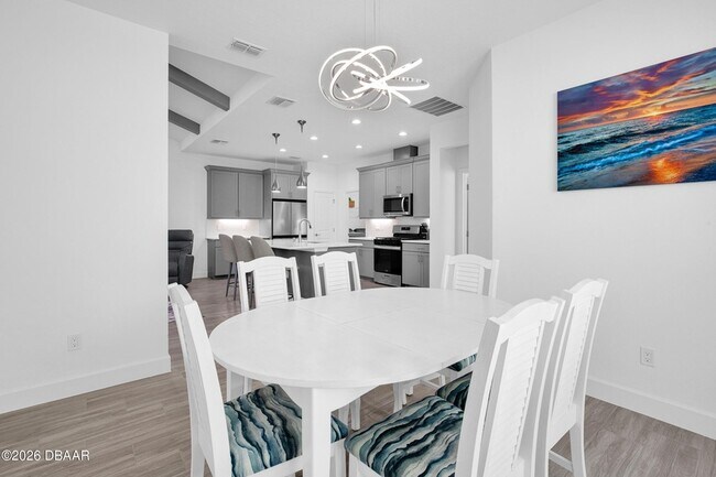 Building Photo - 243 Hang Loose Wy