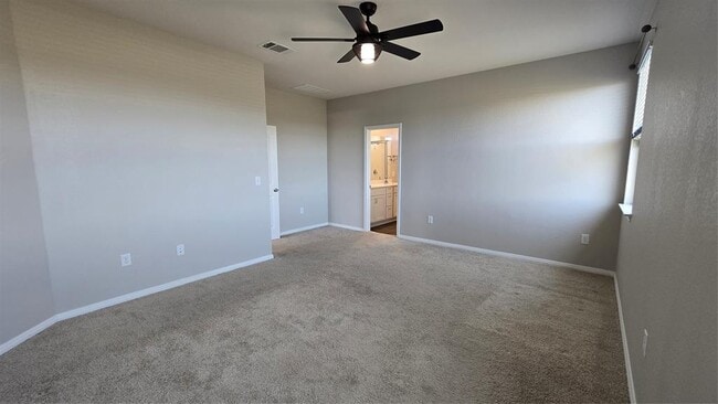 Building Photo - 313 Charles Trl