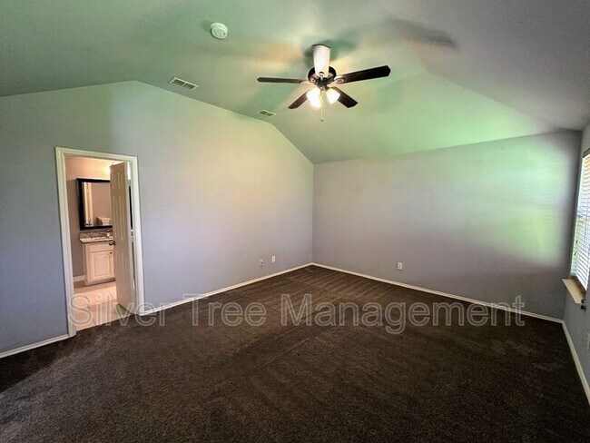 Building Photo - 10316 Lake Terrace