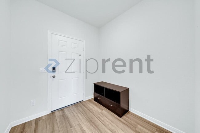 Building Photo - 3126 Dreamweaver