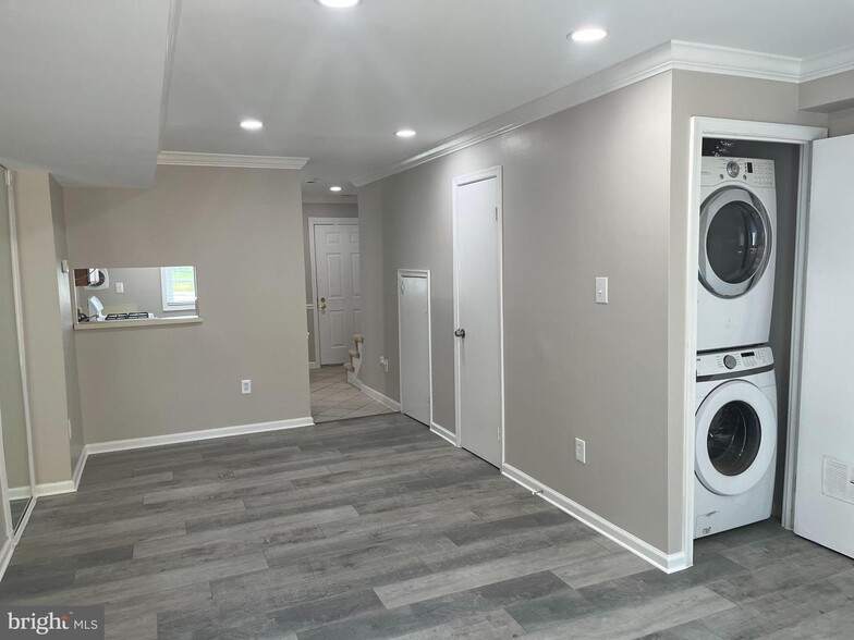 Building Photo - 11104 Rock Garden Dr