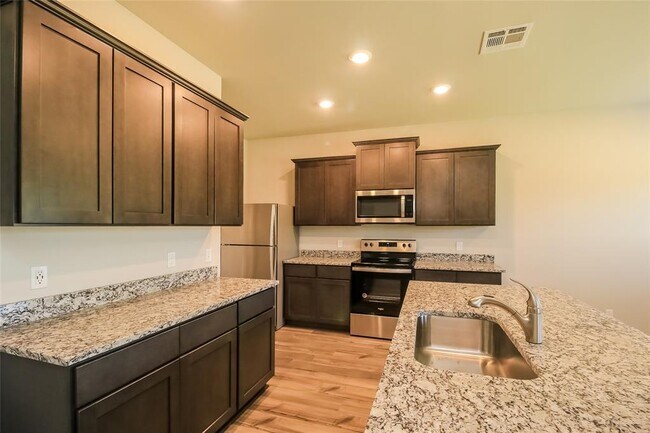 Building Photo - 1607 Crimson Lake Blvd