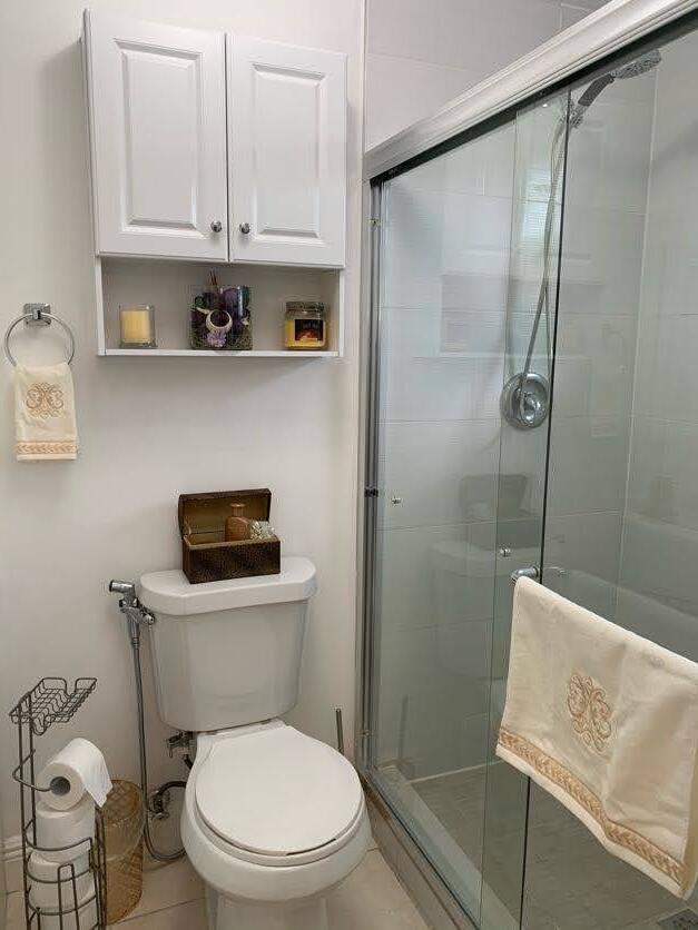 Building Photo - 372 NE 162nd St