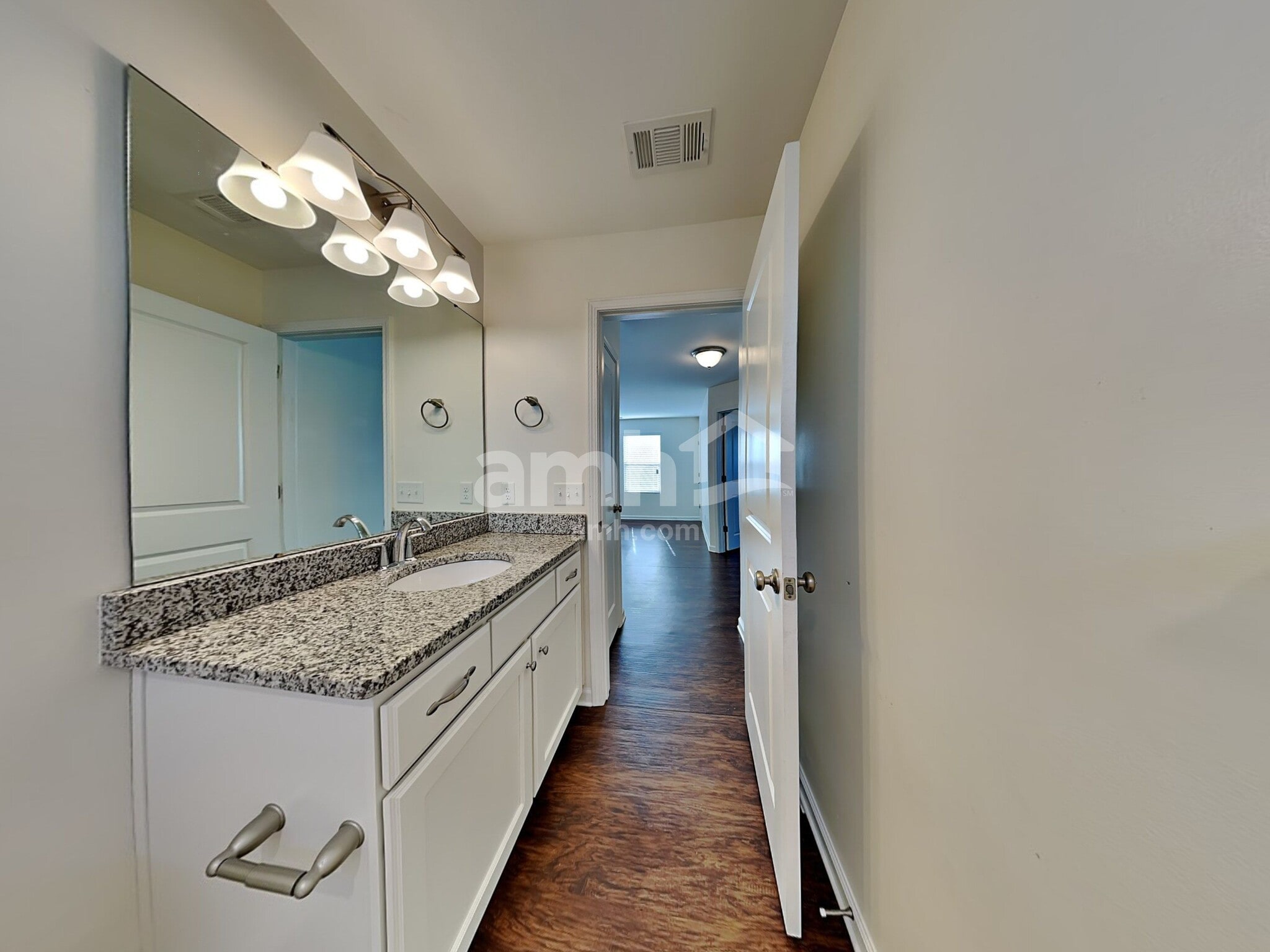 Building Photo - 212 Dogwood Cir