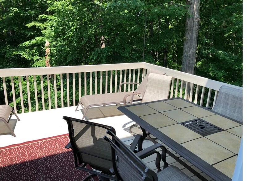 Building Photo - 18 Cobblestone Court