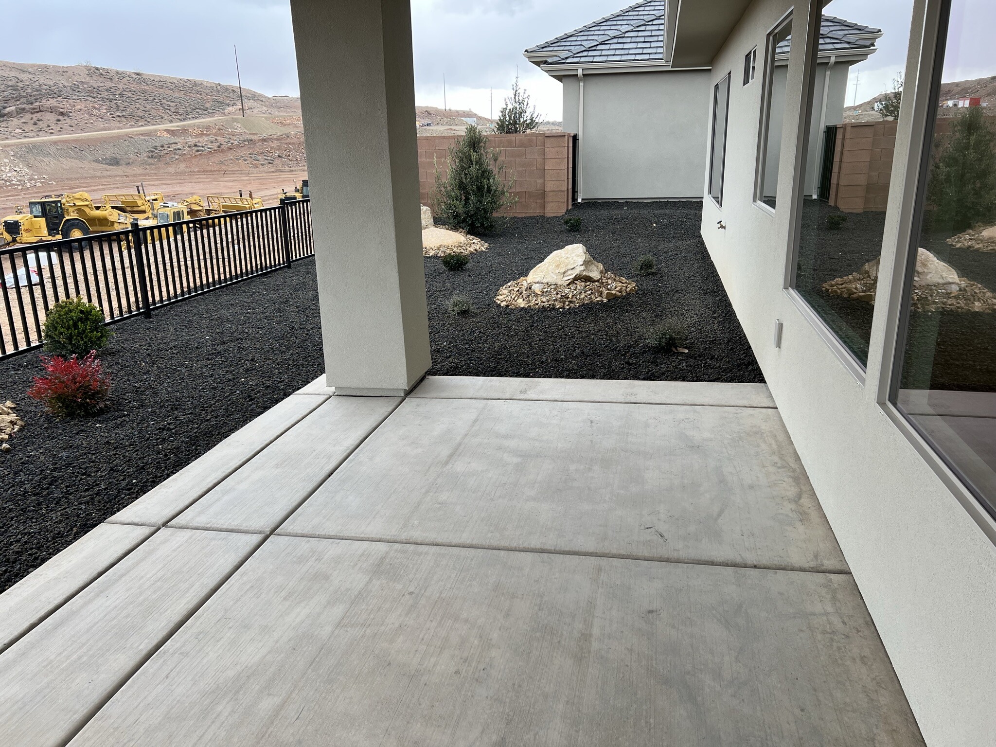 Building Photo - 2744 W Columbo Ln