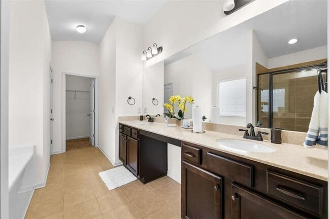 Building Photo - 58 Macland Mill Ct