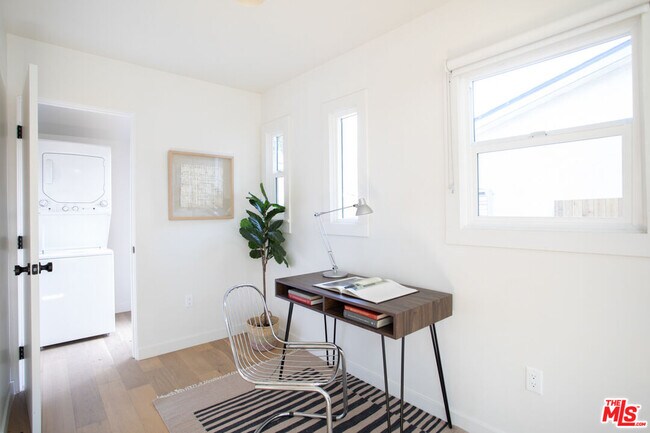 Building Photo - 125 Hackett Pl