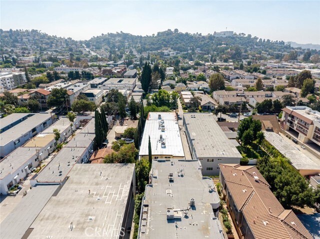 Building Photo - 909 E Garfield Ave