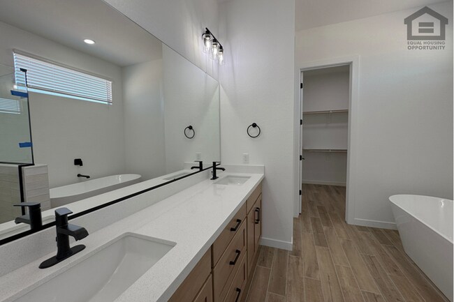 Building Photo - 3bed/2bath Home in North Surprise! Ready for Immediate Move-In! -- NO HOA!