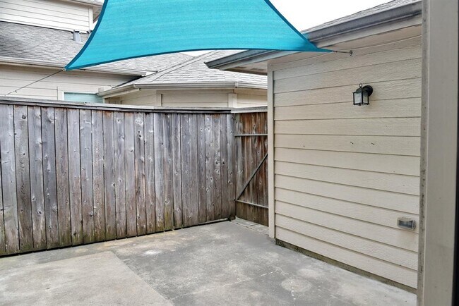 Building Photo - 9242 Solvista Pass Ln