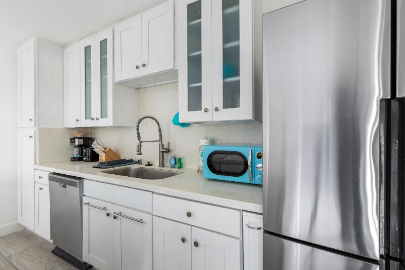 Building Photo - 8529 Villa La Jolla Dr