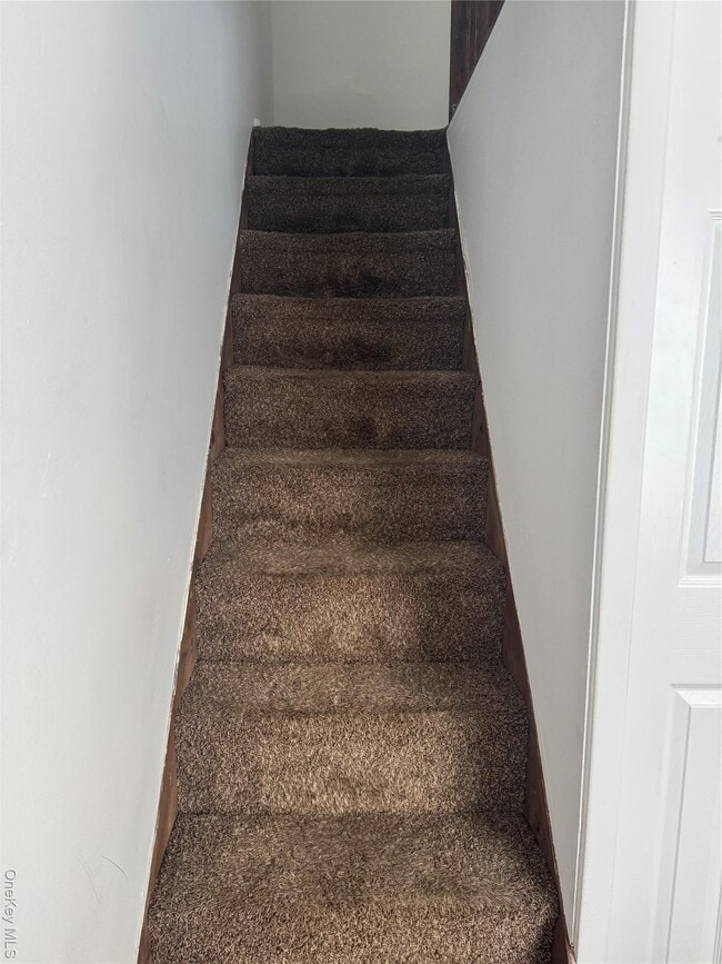 Building Photo - 523 Fostertown Rd