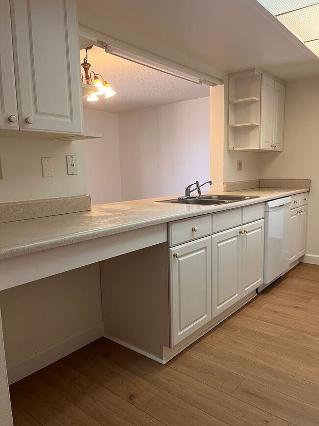 Building Photo - AWESOME TEMPE HOME!!