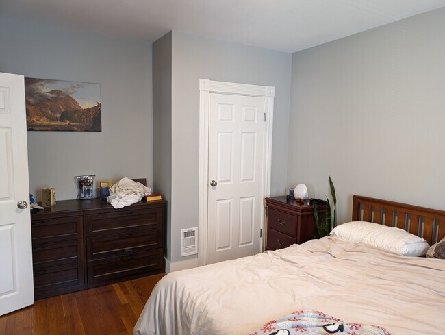 Building Photo - 11 Kearney St