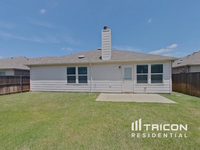 Building Photo - 1636 Vernon Dr