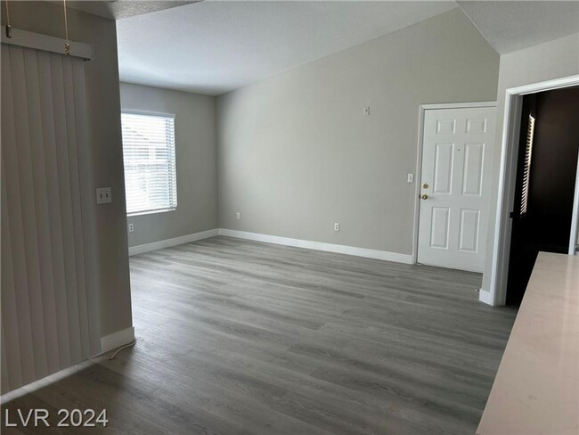 Building Photo - EXCELLENT SILVERADO RANCH CONDO IN INCREDI...