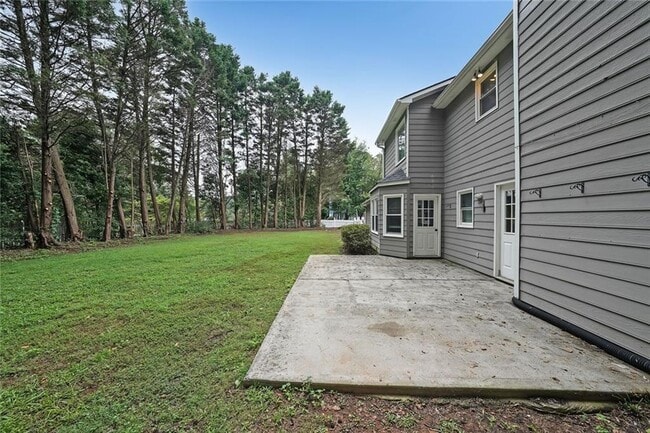 Building Photo - 2620 Valencia Dr NE