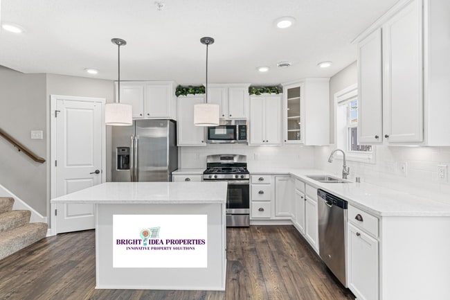 Building Photo - 3339 Lakewood Trl