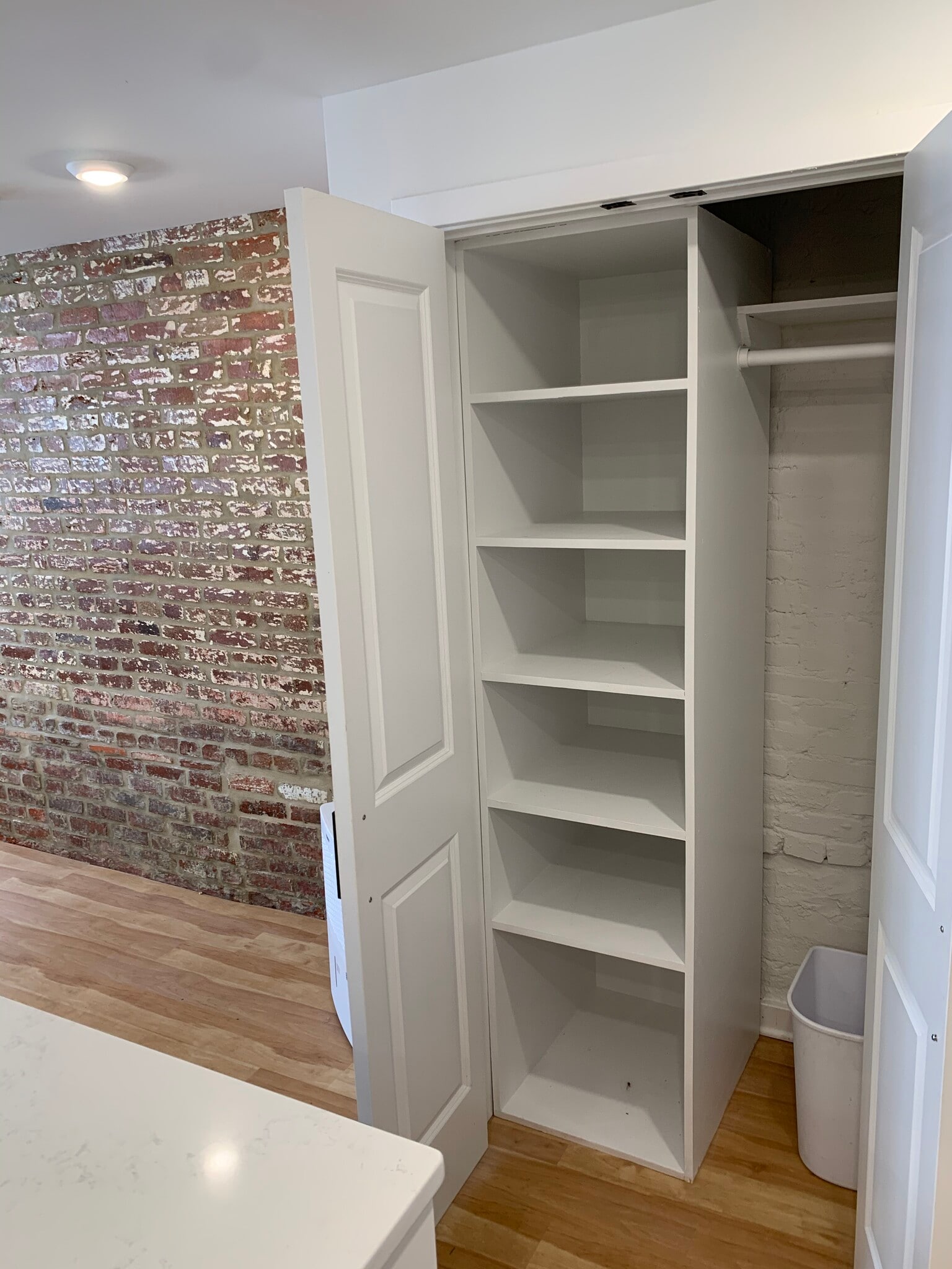 Building Photo - 660 E St NE