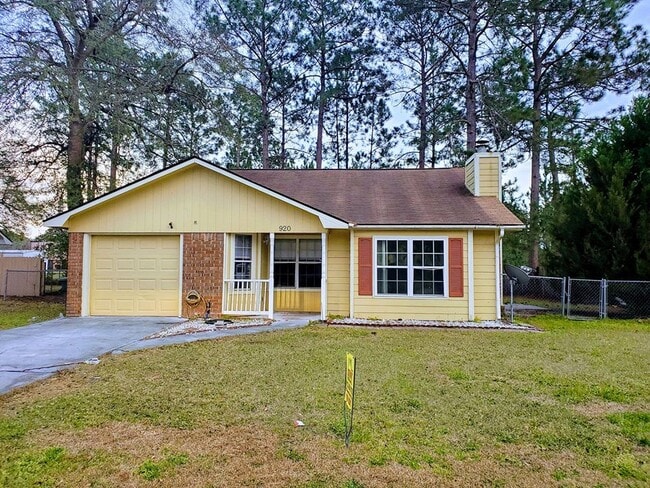 Primary Photo - 920 Mandarin Dr