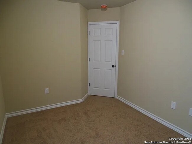 Building Photo - 7231 Golf Way