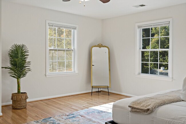 Building Photo - 6505 Columbia Pike