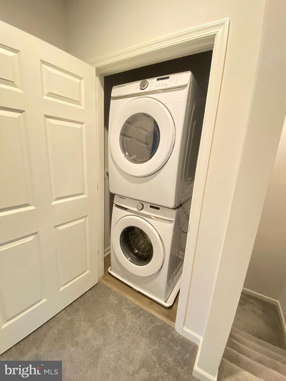 Building Photo - 235 Crofton Ct