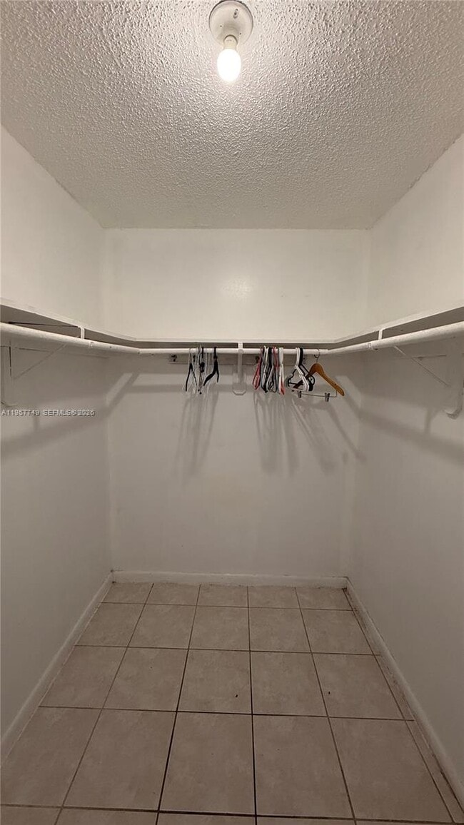 Building Photo - 10400 SW 108th Ave