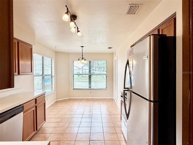 Building Photo - 1215 Creekbottom Cir
