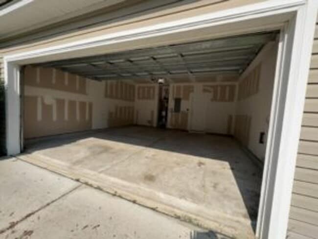 Building Photo - Foxbank Charm Awaits