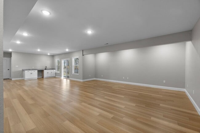 Building Photo - Beautiful, Updated Home In Jackson