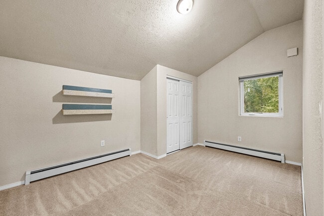 Building Photo - 2494 Schutzen St
