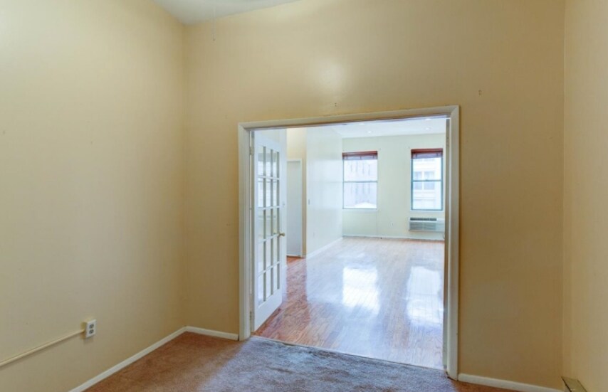 Building Photo - 111 Mulberry St