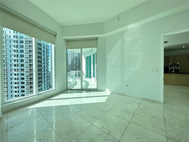 Building Photo - 900 Brickell Key Blvd