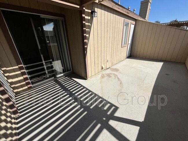Building Photo - 4018 W Meadow Ave
