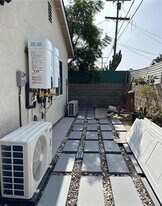 Building Photo - 7333 Kraft Ave