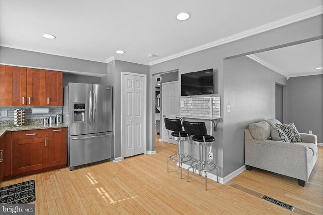 Building Photo - 2712 Advent Ct S