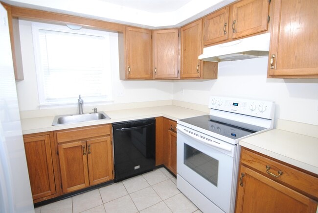 Building Photo - 18 Cadogan Way