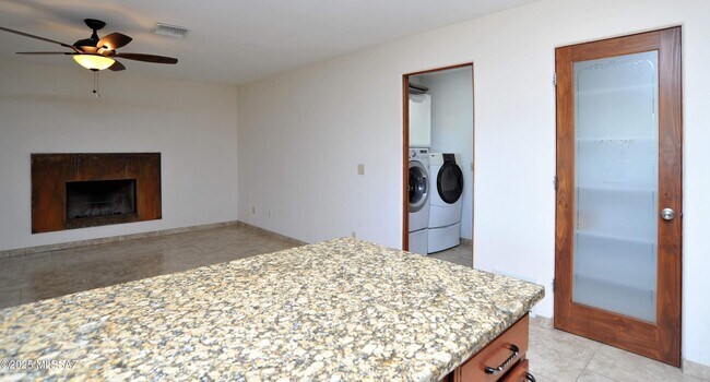 Building Photo - 6515 N Burro Creek Pl