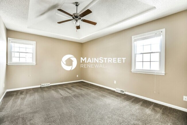 Building Photo - 4 Bedroom Pet-Friendly Home in Shawnee, KS...